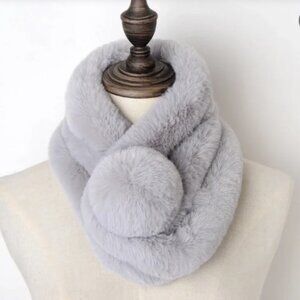 New Silver Faux Fur Neck Wrap